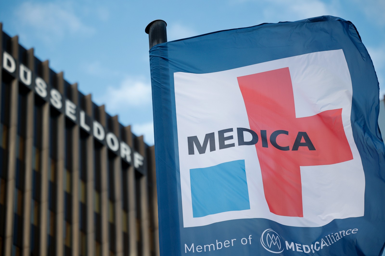 Medica23_MK1033(1).jpg Medica23_MK1033(1).jpg